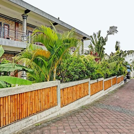 Oyo 90458 Pucuk Bali Guest House Canggu Buitenkant foto
